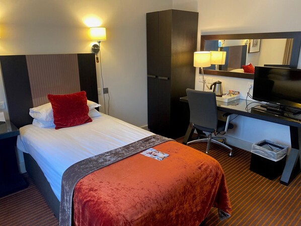 Enkeltrom – standard | Skrivebord, lydisolert, strykejern/-brett og wi-fi (inkludert)