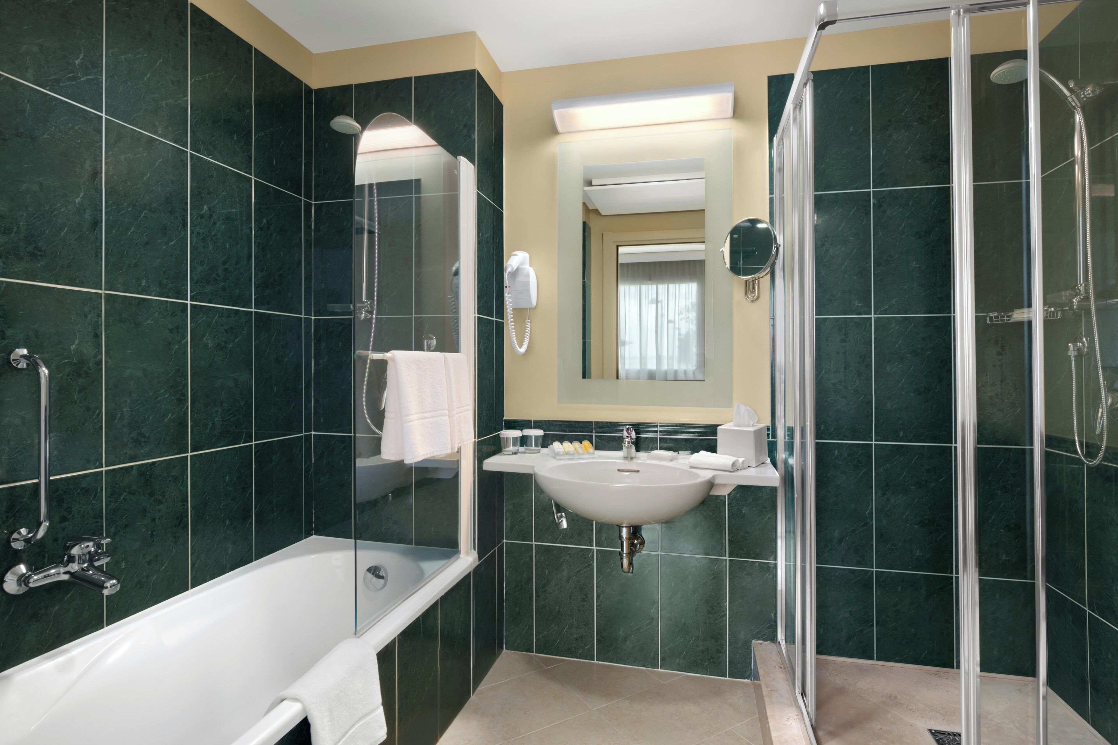 Photo - Hilton Garden Inn Rome Airport