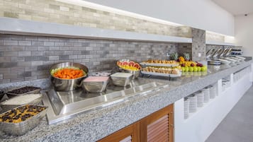 Free daily buffet breakfast