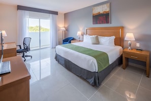 Superior kamer, 1 kingsize bed, niet-roken | Luxe beddengoed, een kluis op de kamer, een bureau