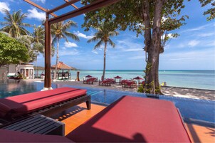Ocean Front Villa with Private Pool | Vista do quarto