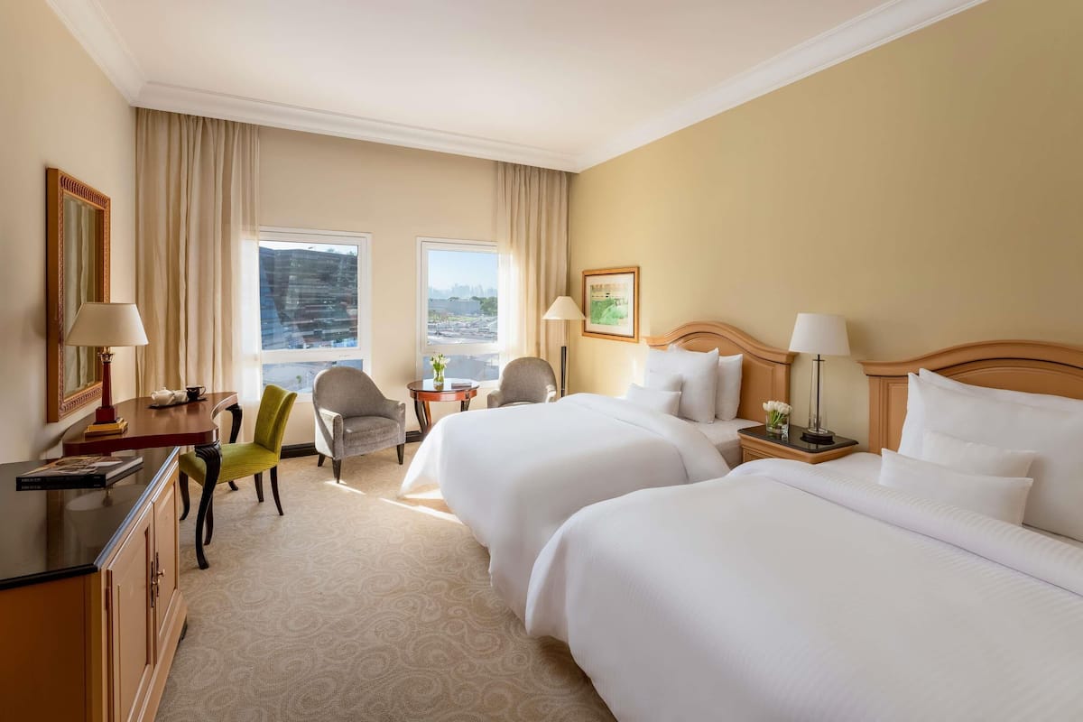 Deluxe Twin Room, 1 Twin Bed | Minibar, in-room safe, desk, soundproofing