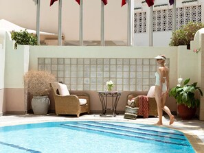 Outdoor pool - Mövenpick Hotel Doha (Doha)