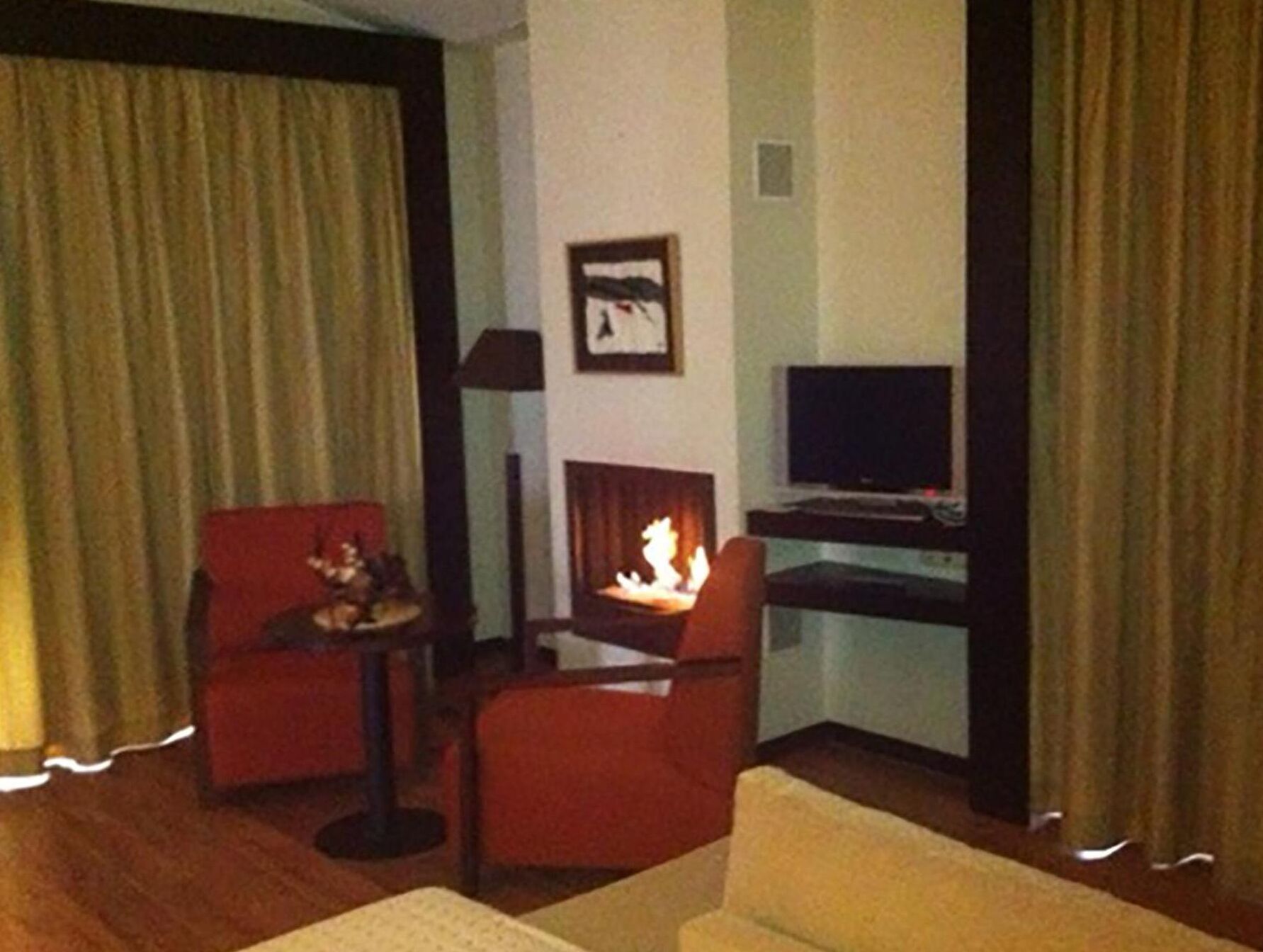 minibar, in-room safe, individually decorated, individually furnished