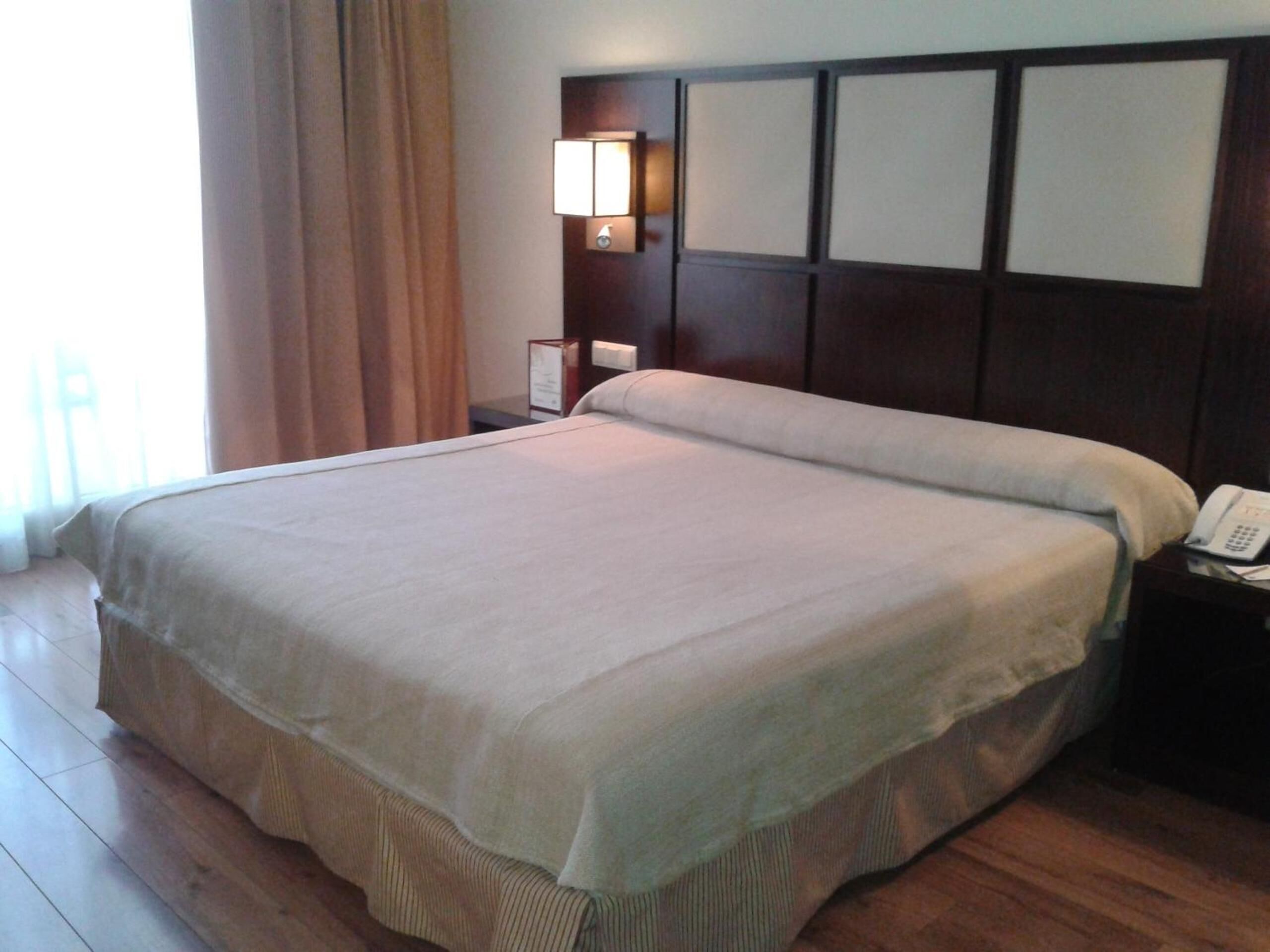 minibar, in-room safe, individually decorated, individually furnished