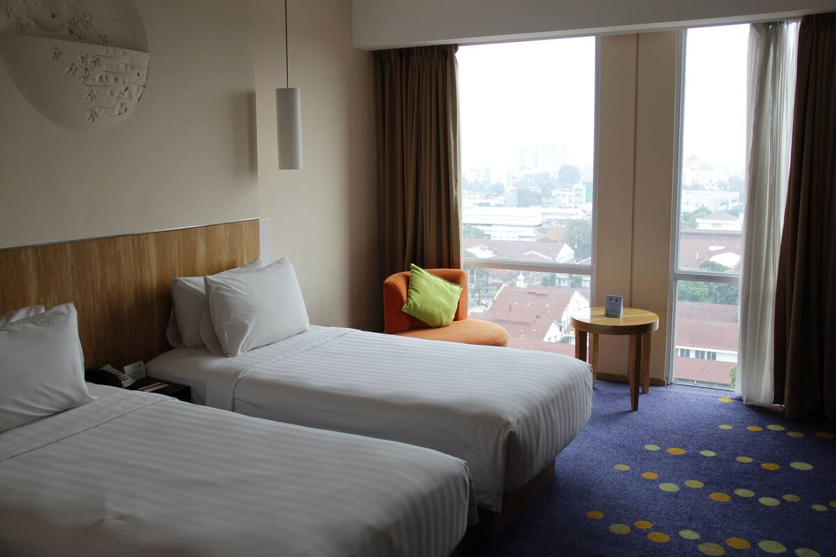 premier room, 2 single beds | city view
