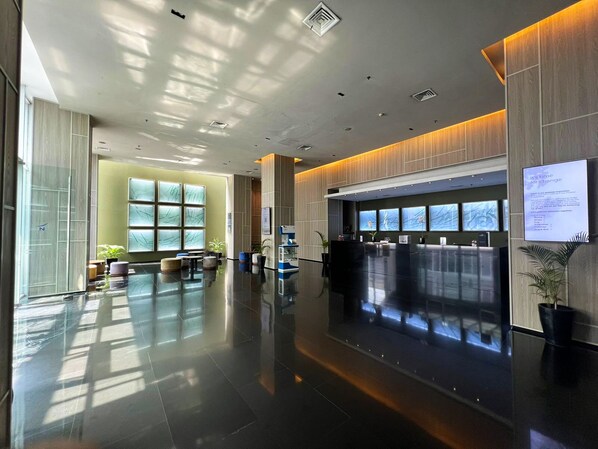 Lobby sitting area - Novotel Bandung (Bandung)