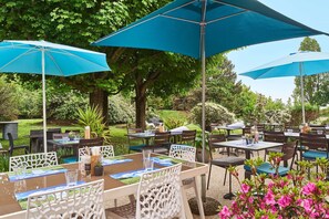 Garden - Kyriad Direct Le Bourget - Gonesse (Gonesse)