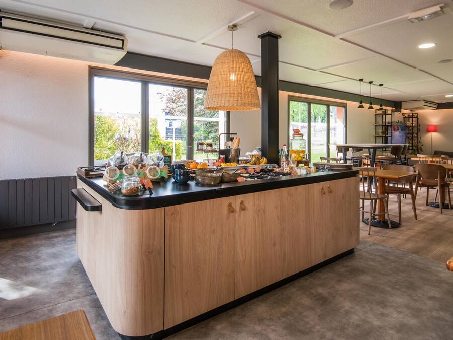 Desayuno buffet todos los días (con cargo)