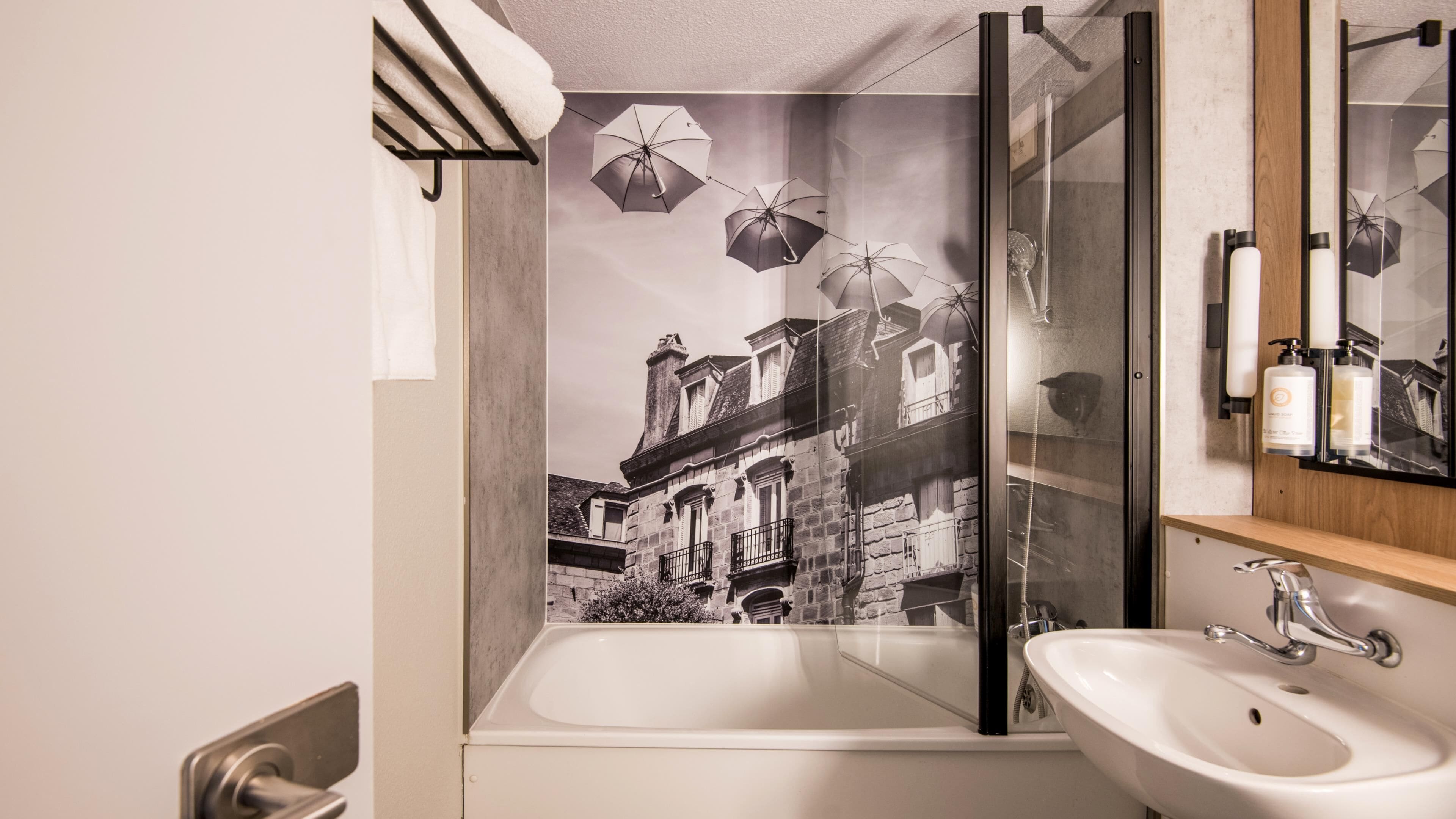 Standard Room, 1 Queen Bed | Bathroom | Bathtub, eco-friendly toiletries, hair dryer (on request), towels