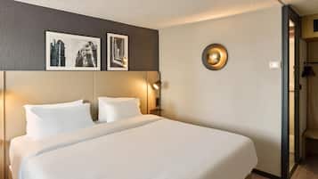 Superior Room, 1 King Bed | Premium bedding, iron/ironing board, free WiFi, bed sheets