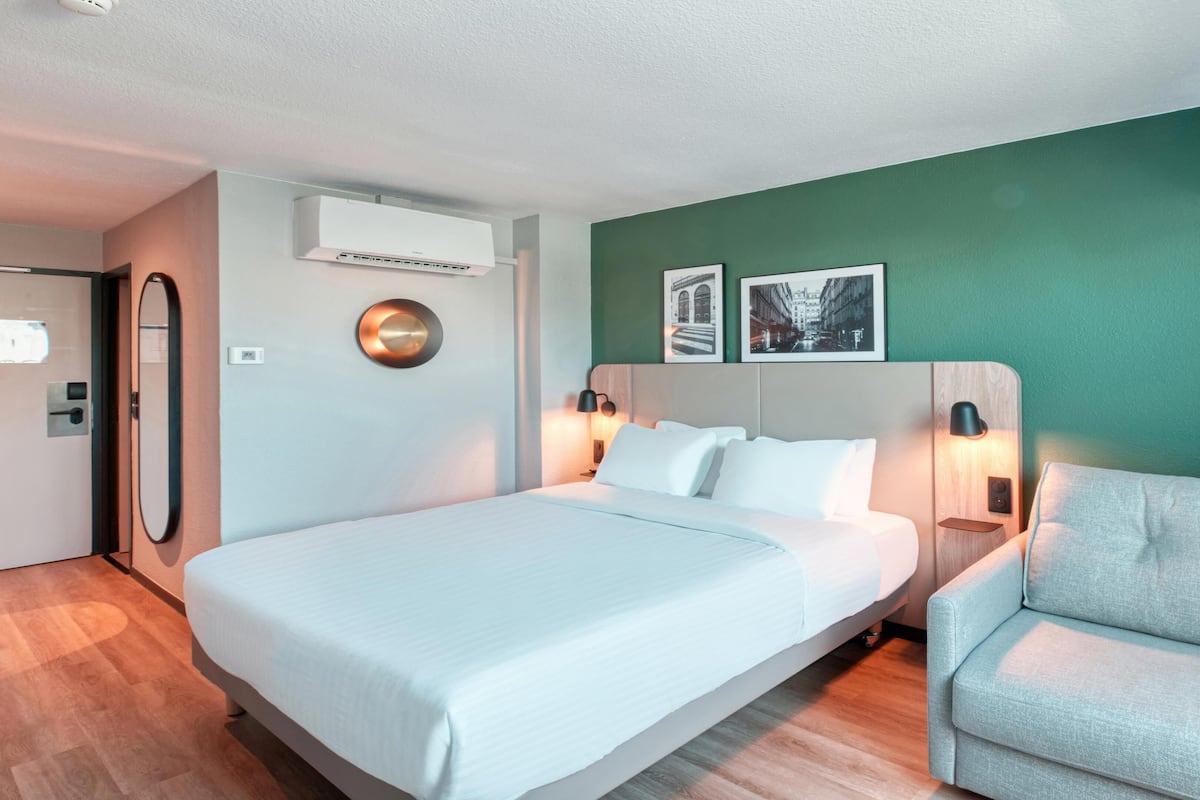 Chambre Standard, 1 grand lit et 1 canapé-lit