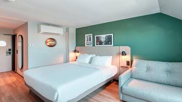 Standard Room, 1 Queen Bed with Sofa bed