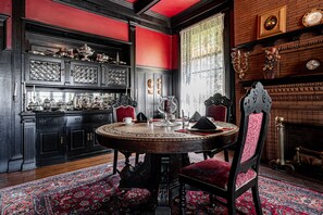 Free daily full breakfast  - Vrooman Mansion B&B (Bloomington)