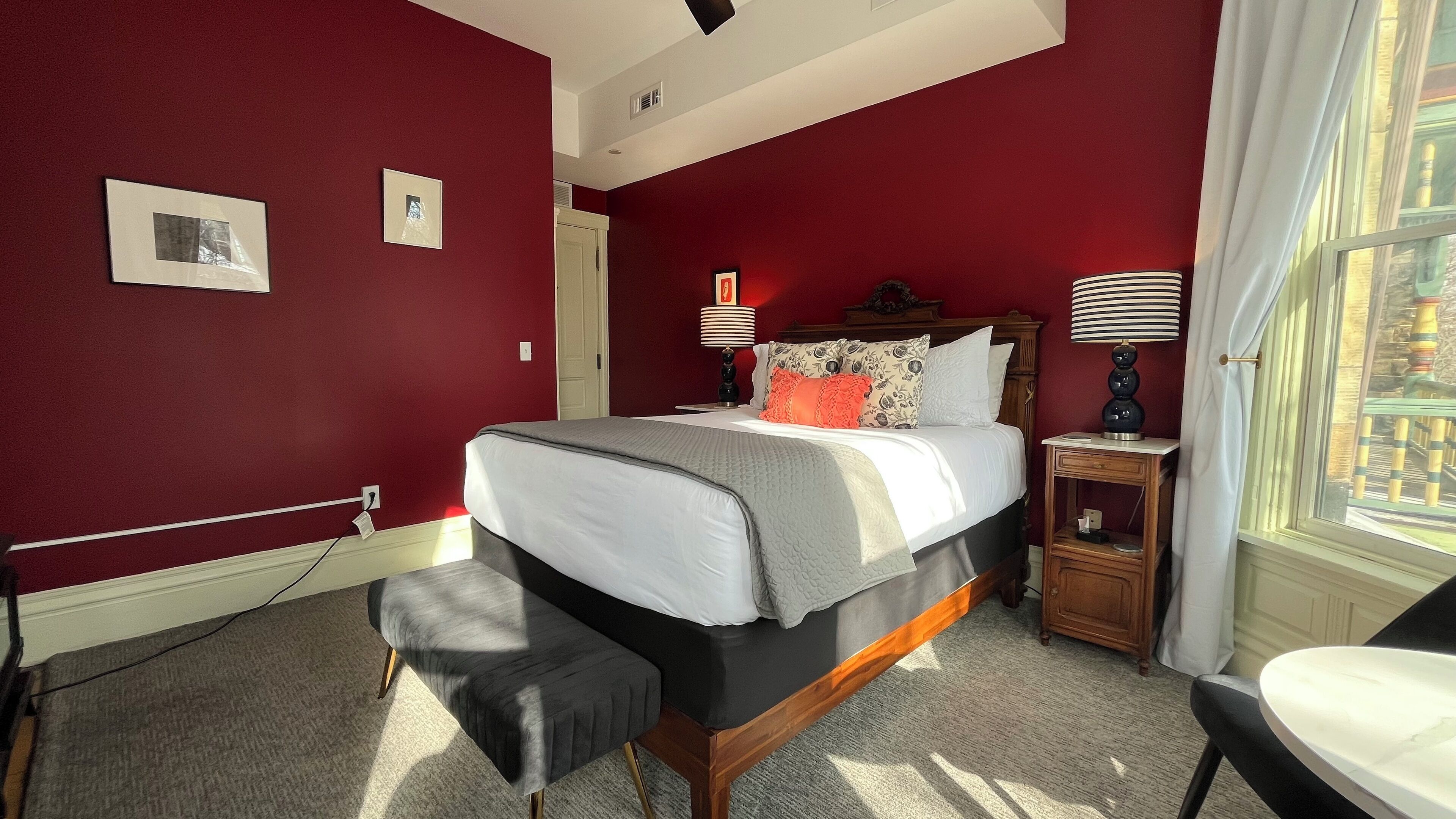 Single Room, 1 Katil Ratu (Queen) | Langsir/tirai gelap terus, seterika/papan seterika, Wi-fi percuma 