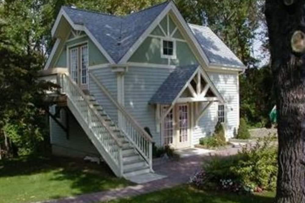 Alpine Haus Bed & Breakfast Inn