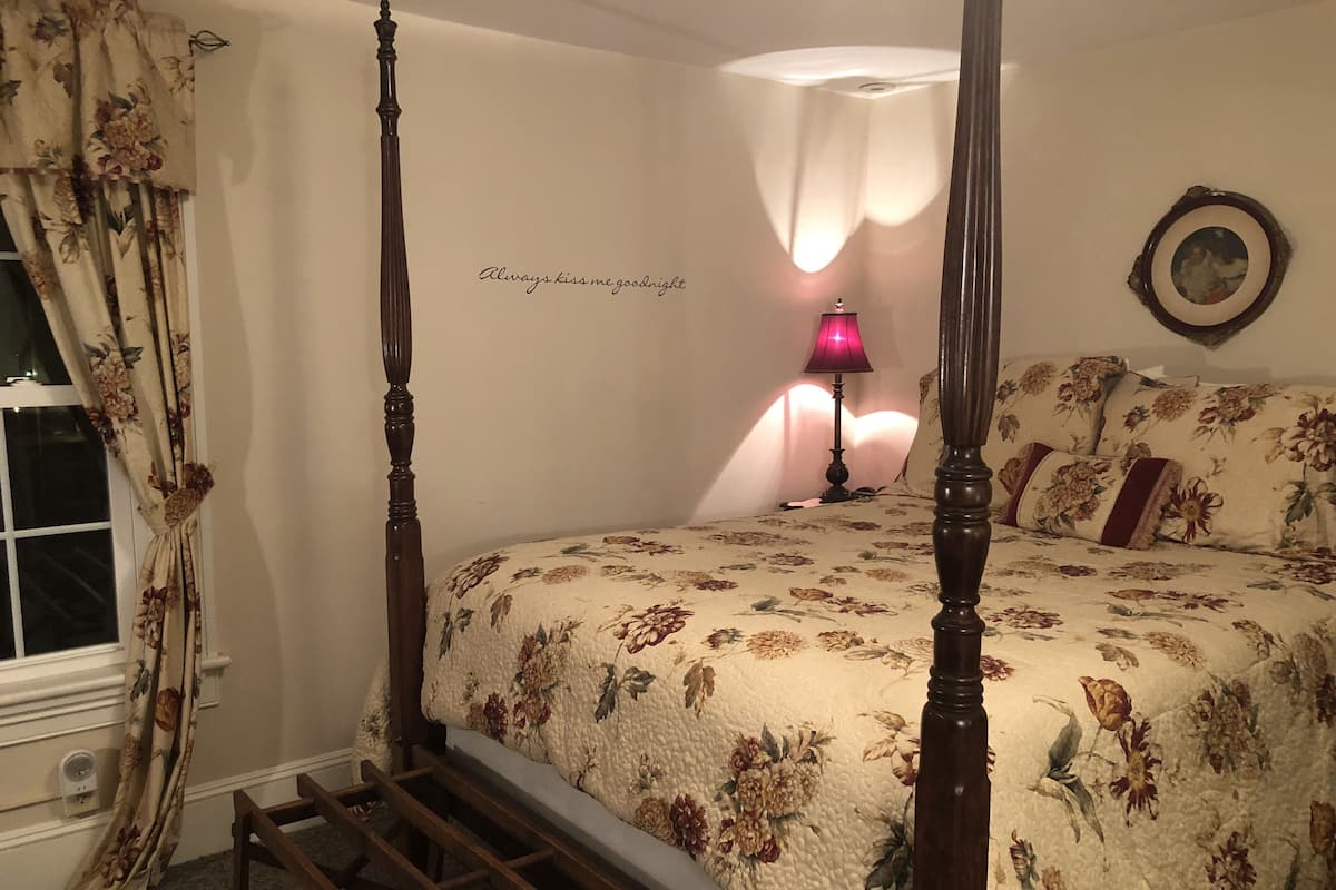 Deluxe Double Room, Ensuite, Garden View (Snowberry #3)