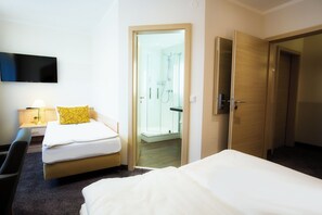 Comfort room for up to 3 persons - Size: M(edium)