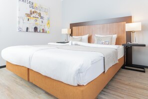 Habitación Confort (Size: M(edium)) | Ropa de cama hipoalergénica, caja fuerte, escritorio