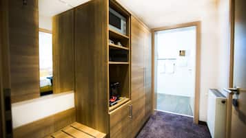 高級客房 (Size: L(arge)) | 客房設施服務