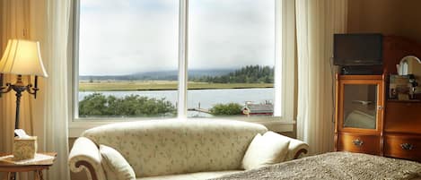 Economy Room (3) | 1 bedroom, individually decorated, individually furnished