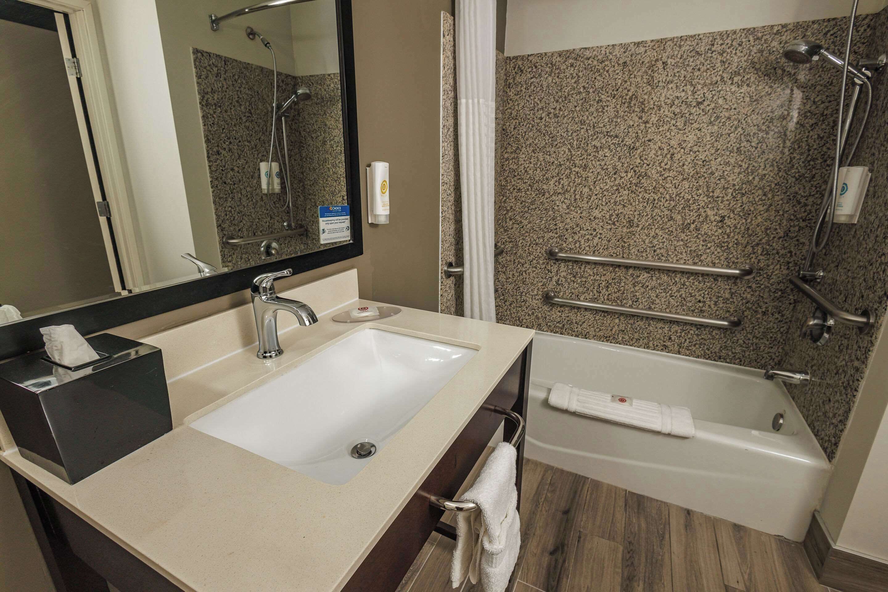 combined shower/bathtub, free toiletries, hair dryer, towels