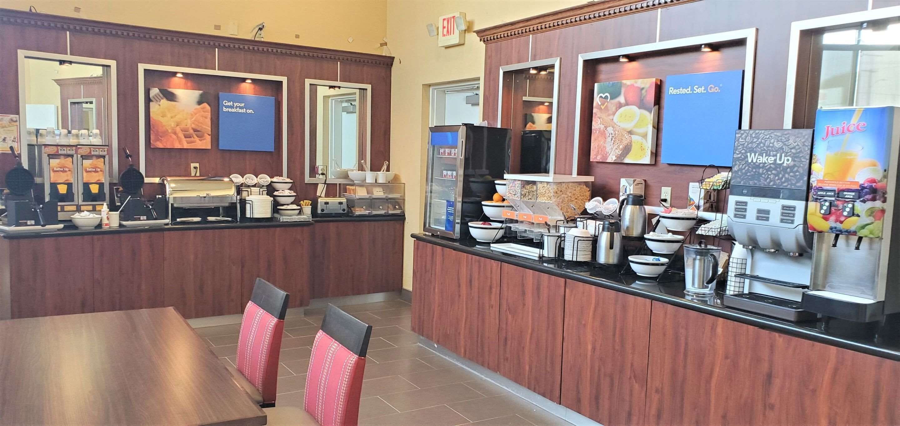 free daily full breakfast