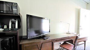 Unclassified image, 3 of 21, button - Palo Alto Lodge (Palo Alto)