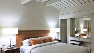 Egyptian cotton sheets, premium bedding, desk, laptop workspace