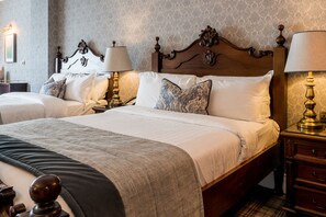 Suite ejecutiva, 2 camas individuales (Twin Room) | Ropa de cama de alta calidad, colchones viscoelásticos, minibar