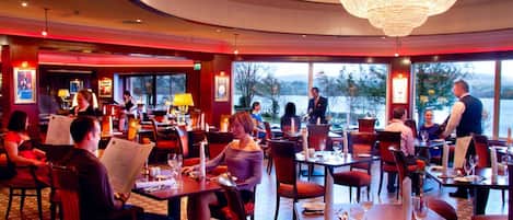 Breakfast and dinner served