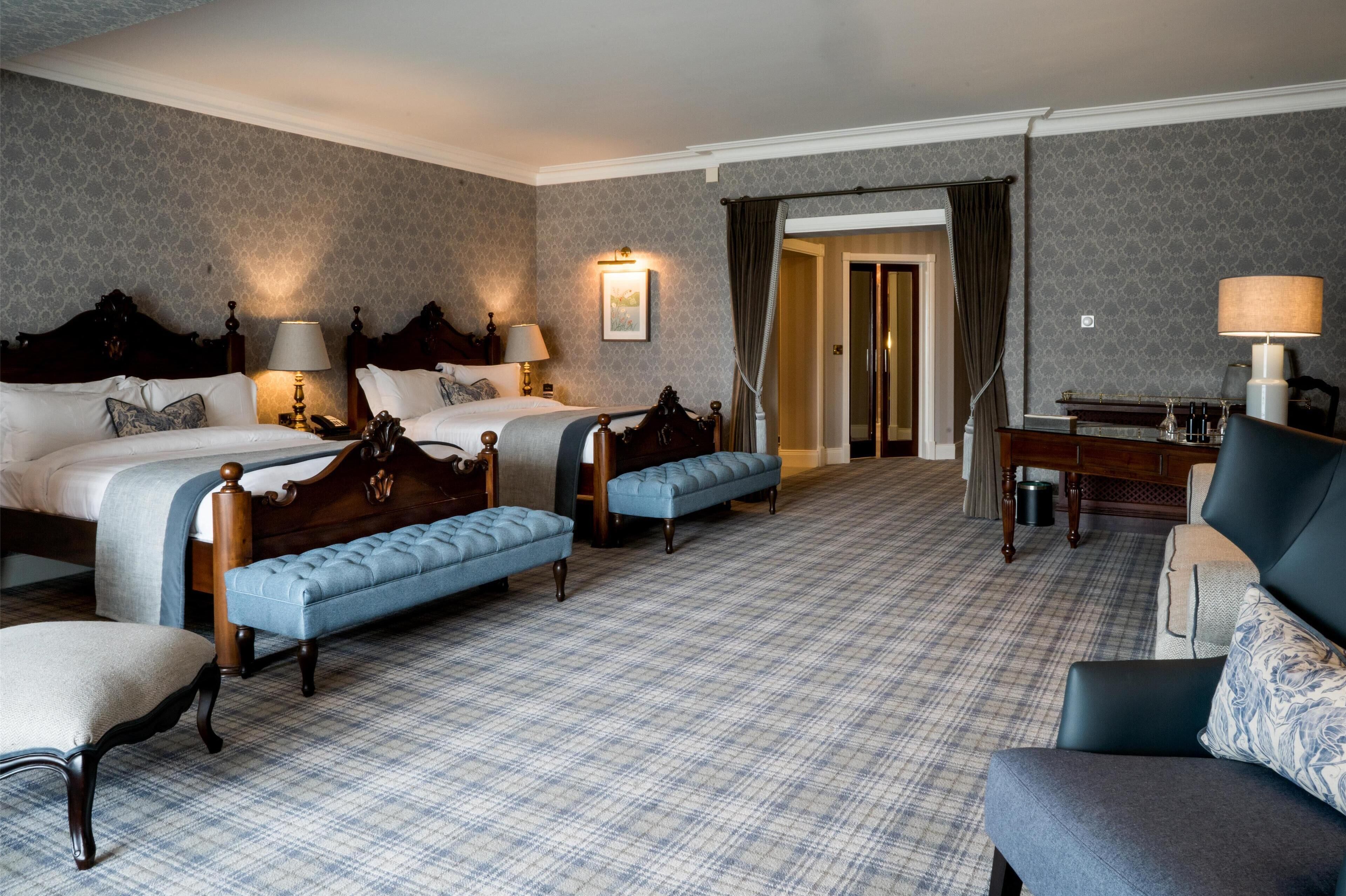 1 bedroom, premium bedding, memory-foam beds, minibar