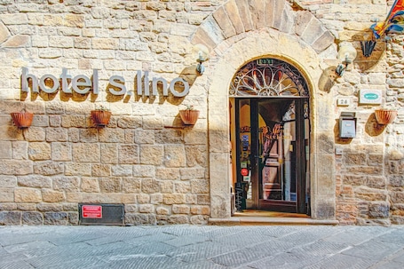 Fachada de la propiedad. Hotel San Lino