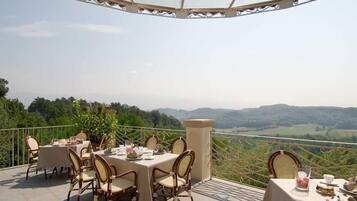 Servizio di colazione e pranzo