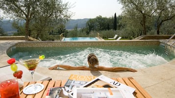 Outdoor pool, sun loungers