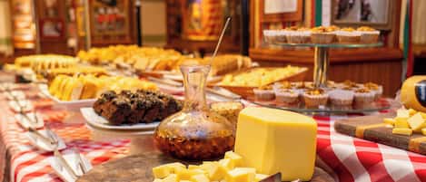 Desayuno buffet todos los días (con cargo)