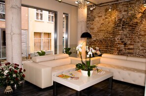 Lobby sitting area - Old City Boutique Hotel (Riga)