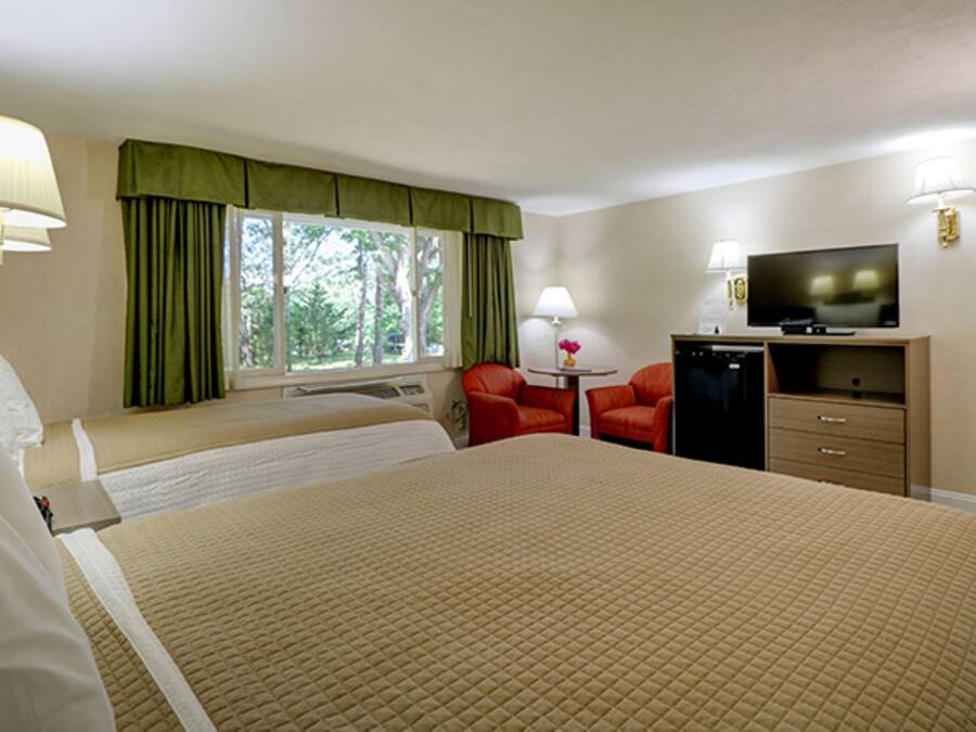 Room, 1 Queen Bed and 1 Twin Bed | Individually decorated, individually furnished, desk, blackout drapes
