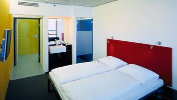 Cribs (free), WiFi (free)