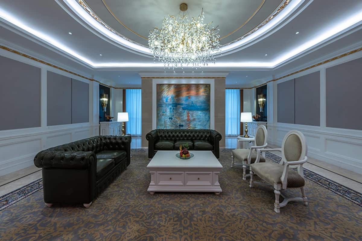 Presidential Suite, 1 King Bed | Minibar, in-room safe, desk, blackout drapes