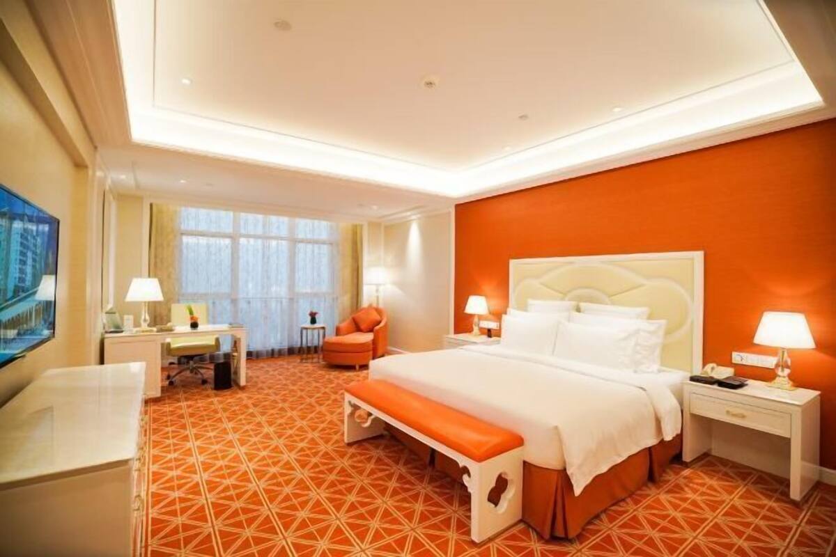 Minibar, in-room safe, desk, blackout curtains