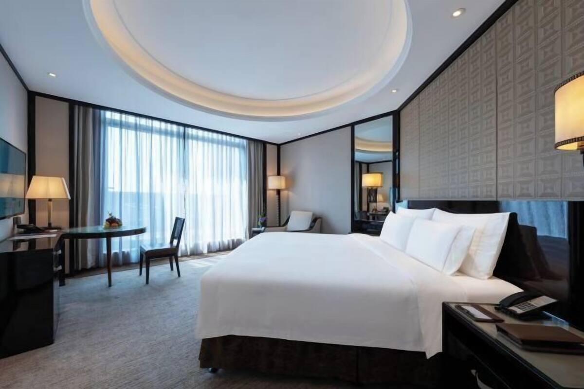 Minibar, in-room safe, desk, blackout curtains