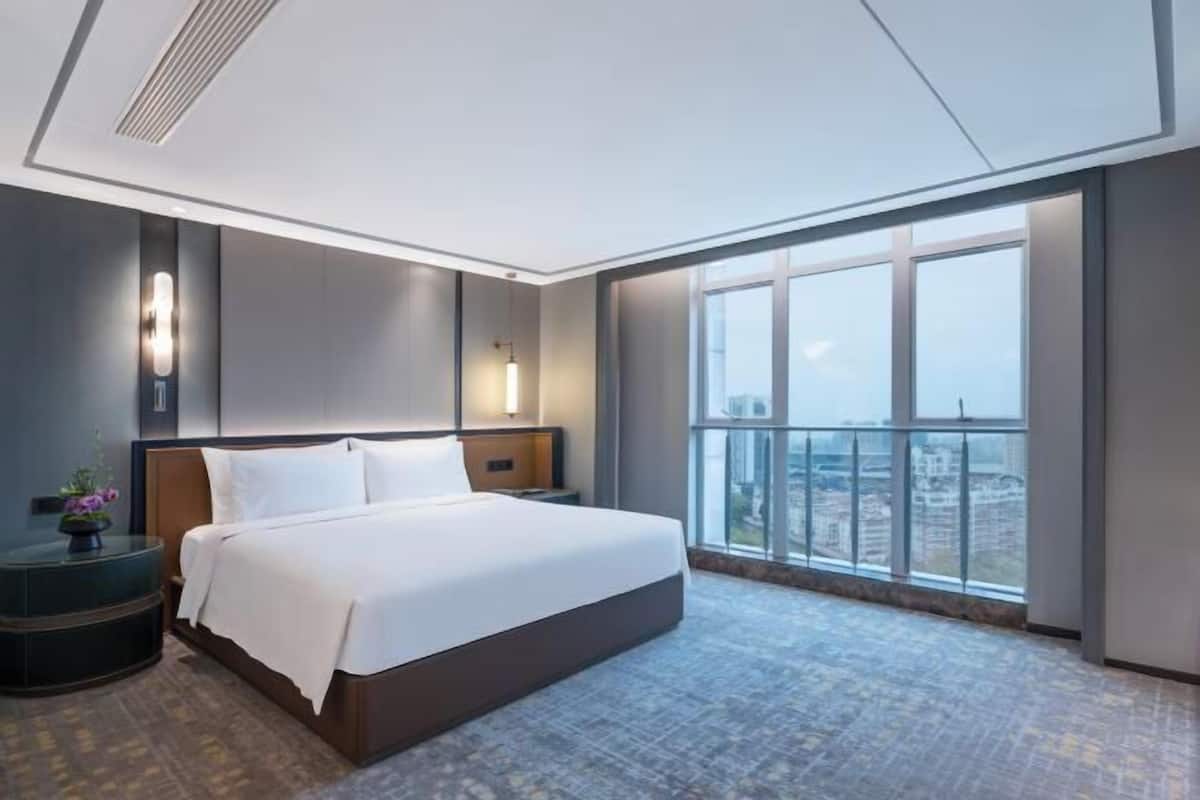 Minibar, in-room safe, desk, blackout curtains