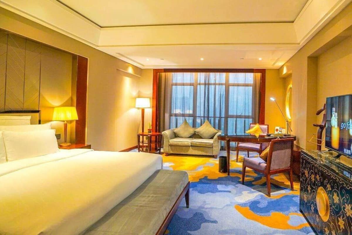 Minibar, in-room safe, desk, blackout drapes