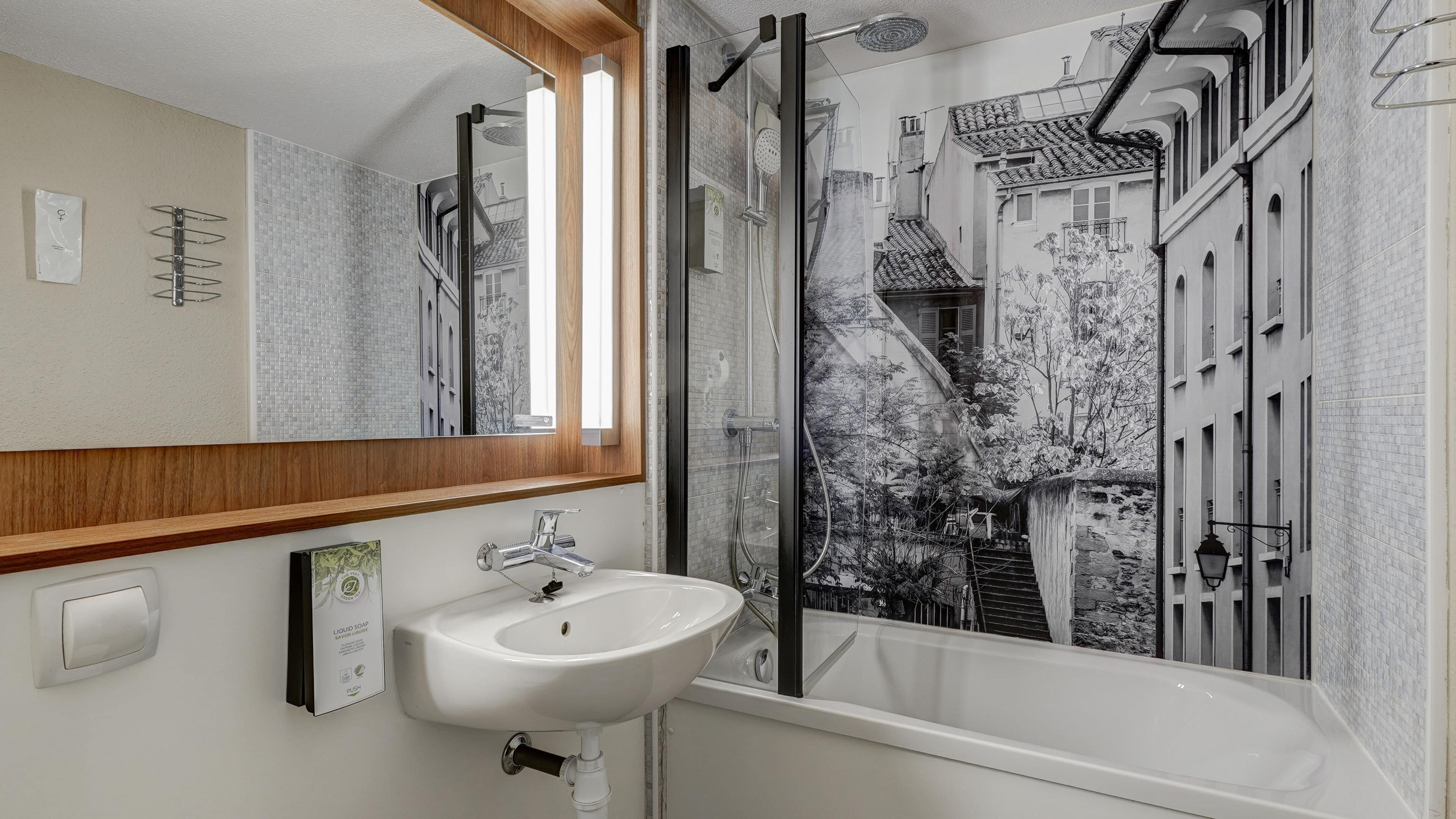 Đồ dùng nhà tắm thân thiện với môi trường, máy sấy tóc, khăn tắm 