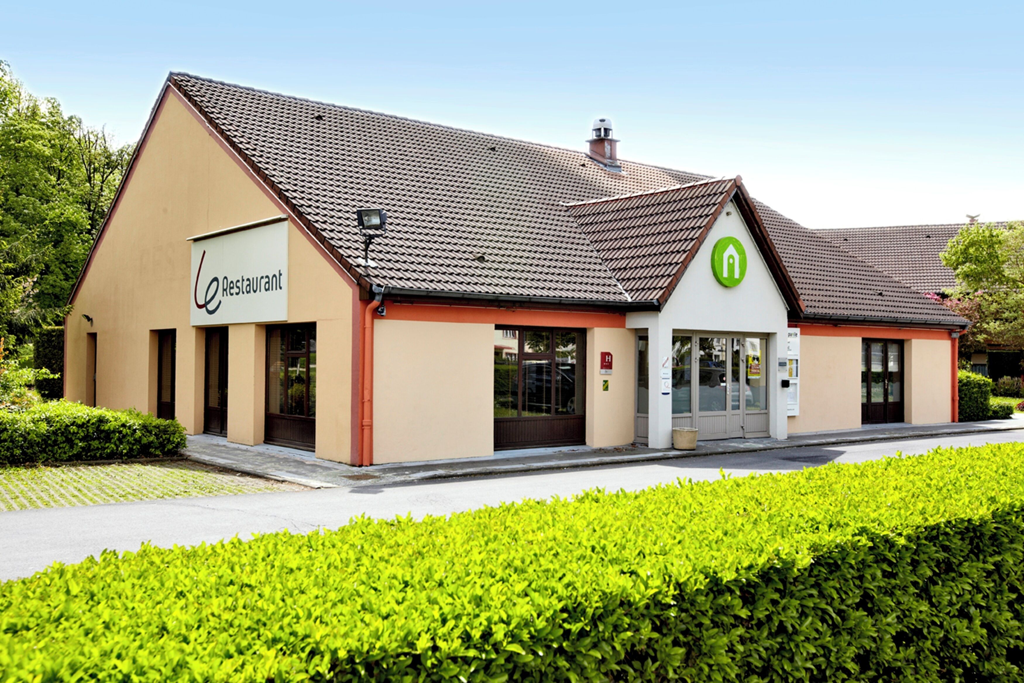 Fachada da propriedade