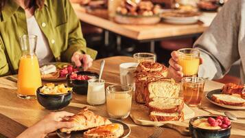 Daily buffet breakfast (EUR 13.9 per person)
