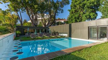 Indendørs pool, udendørs pool