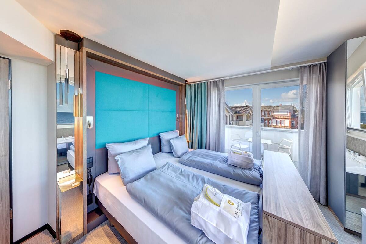deluxe penthouse-suite sea view | 1 bedroom, premium bedding, free minibar items, in-room safe