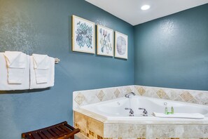 Suite | Bathroom | Hair dryer, bathrobes, towels, shampoo